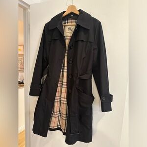 Black Burberry Lightweight Mid-length Trench Coat